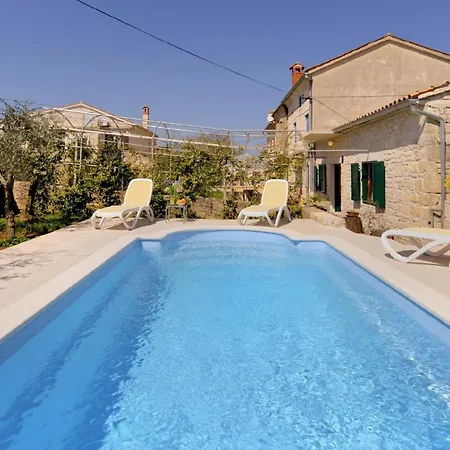 Mit Privatpool Fuer 5 Personen Ca 70 Qm In Rakalj, Istrien Bucht Von Rasa Holiday home *