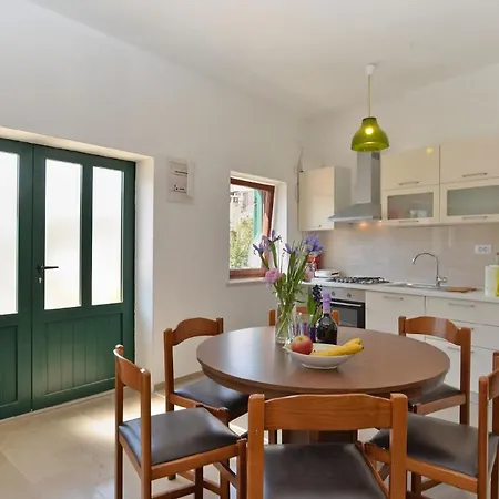 Holiday home Mit Privatpool Fuer 5 Personen Ca 70 Qm In Rakalj, Istrien Bucht Von Rasa